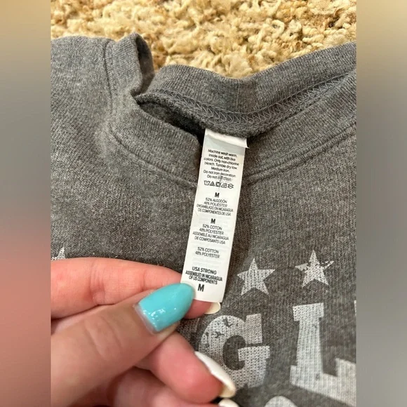 George Strait cropped sweater - Picture 3 of 4